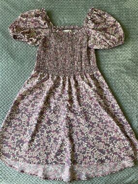 Girls' Purple Floral Smocked Puff Sleeve Dress